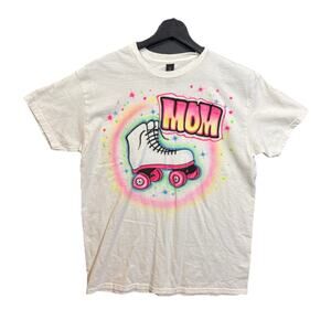 Airbrush T-shirt Roller Skate Gildan Cotton Medium Retro Rollerskate Painted